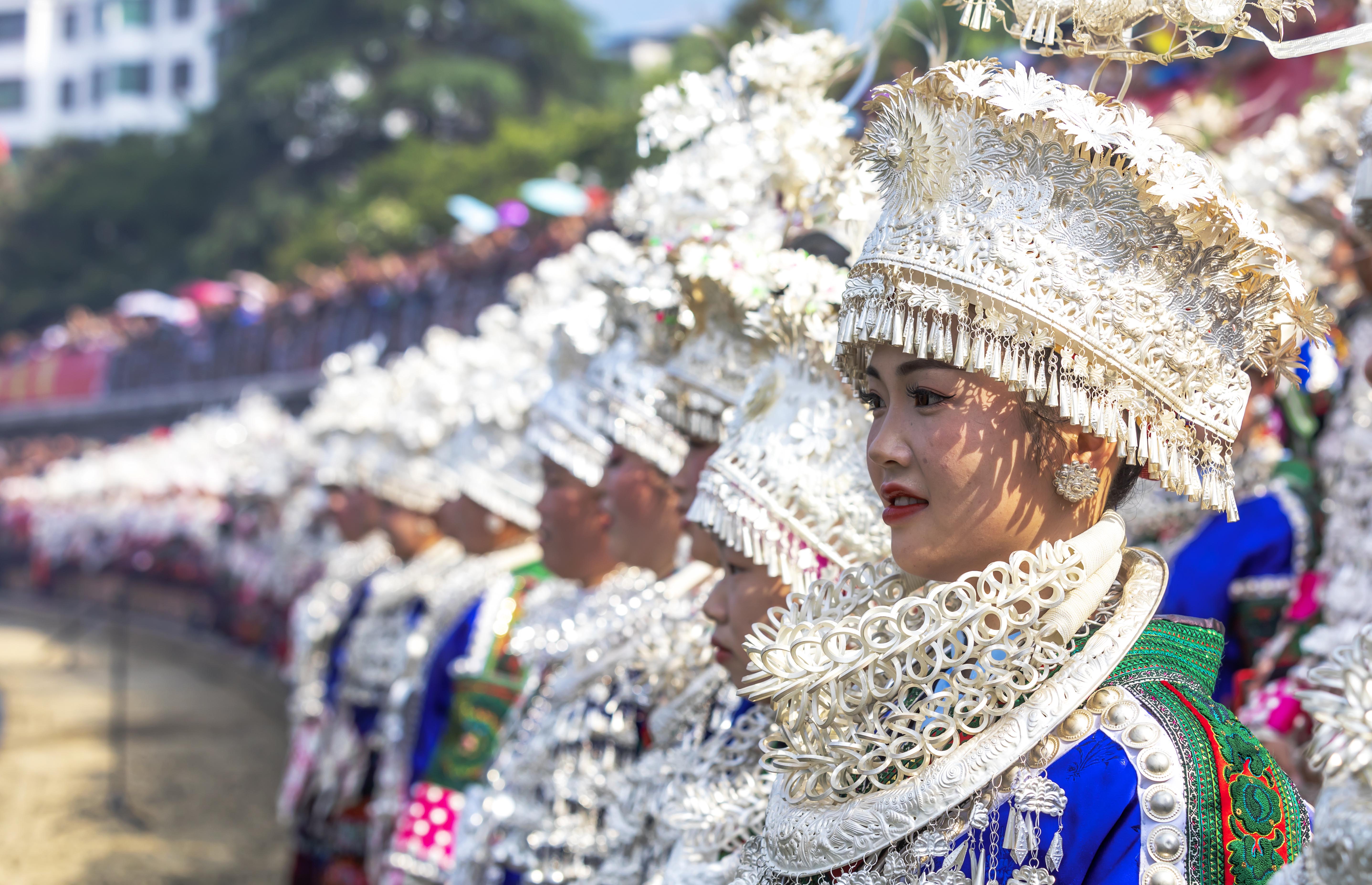  609330-2023 On May 3, 2023, the Miao people took part in the sister festival duet at the bank of Wengyou River in Taijiang County, Guizhou Province jpg